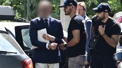 γιατρός