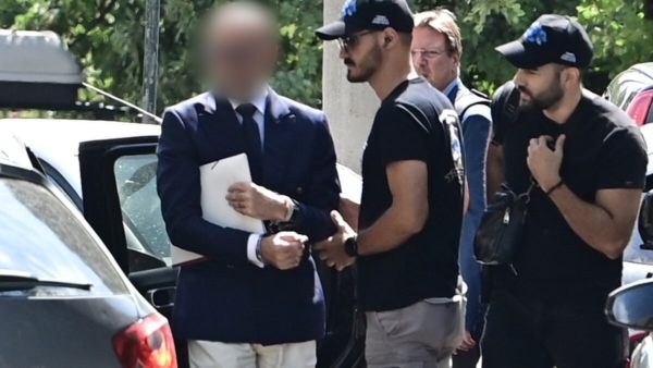 γιατρός