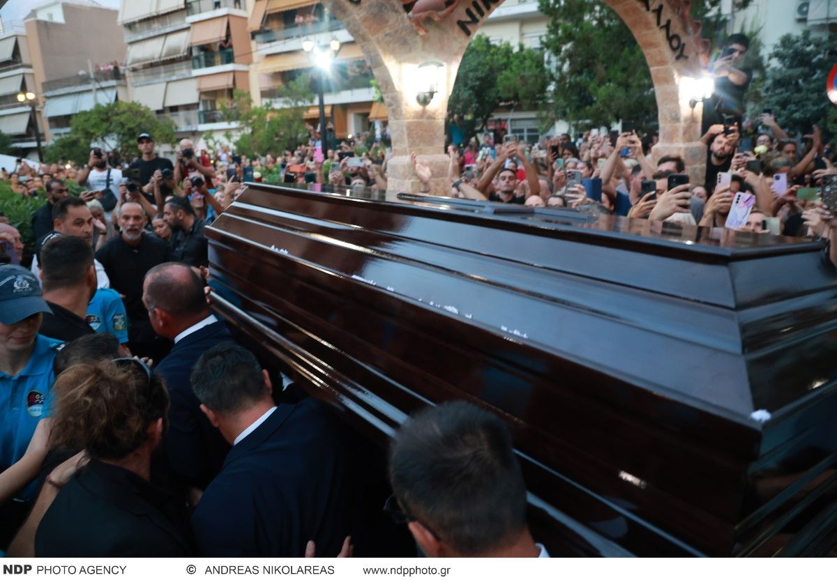 Γιώργος Μαζωνάκης