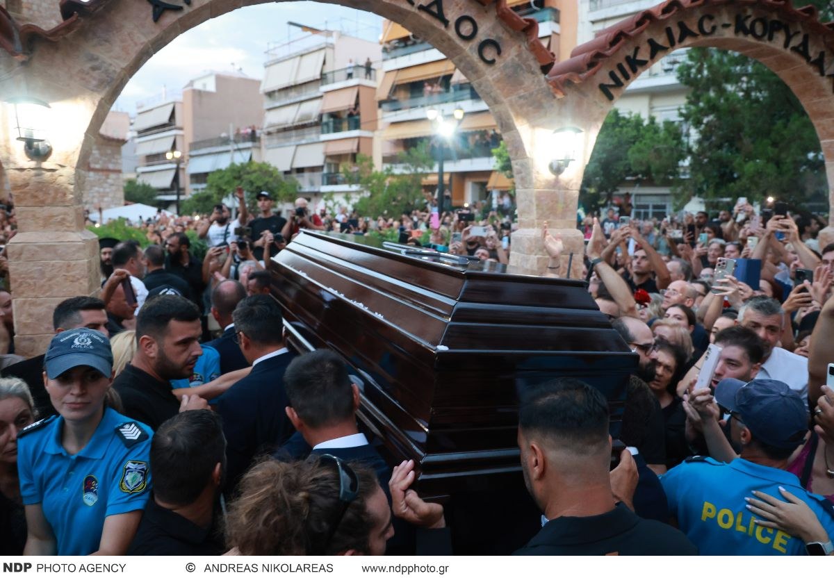 Γιώργος Μαζωνάκης