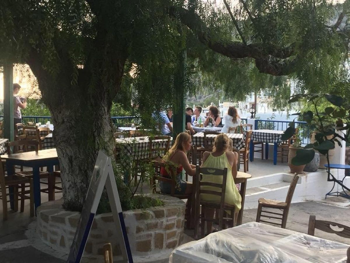 Η ταβέρνα Πιπεριά