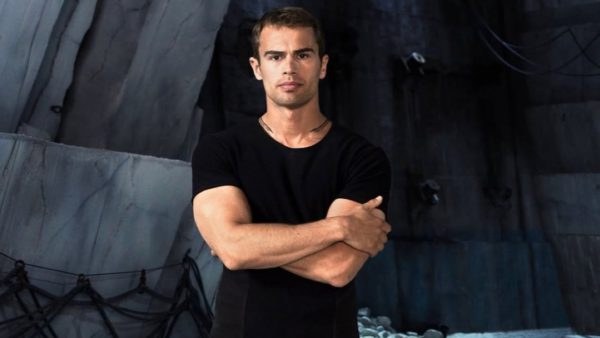 O Theo James
