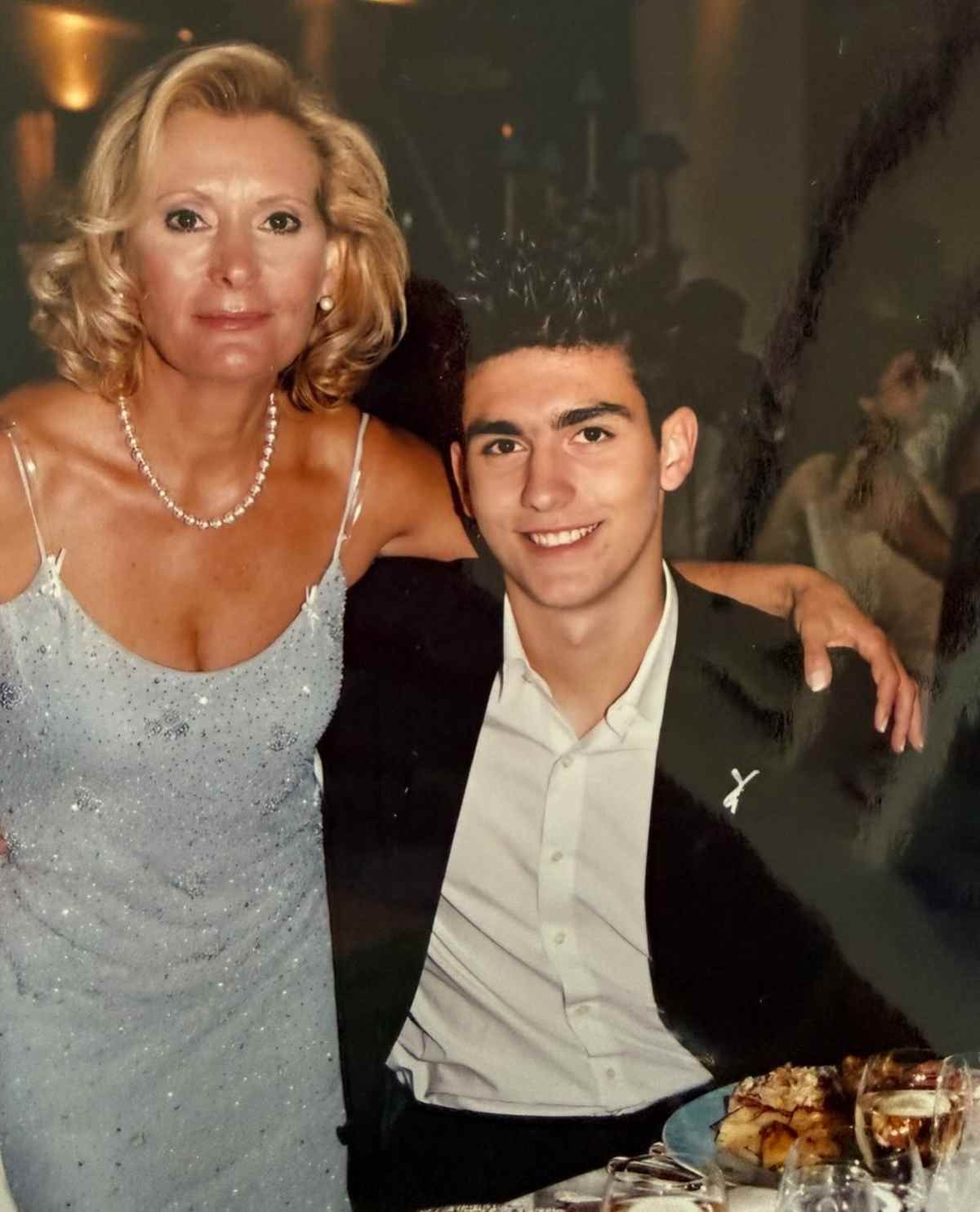 Μισόκαλος