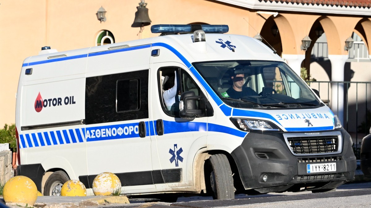 Στο νοσοκομείο μετά το εργατικό ατύχημα εργάτες της Motor Oil
