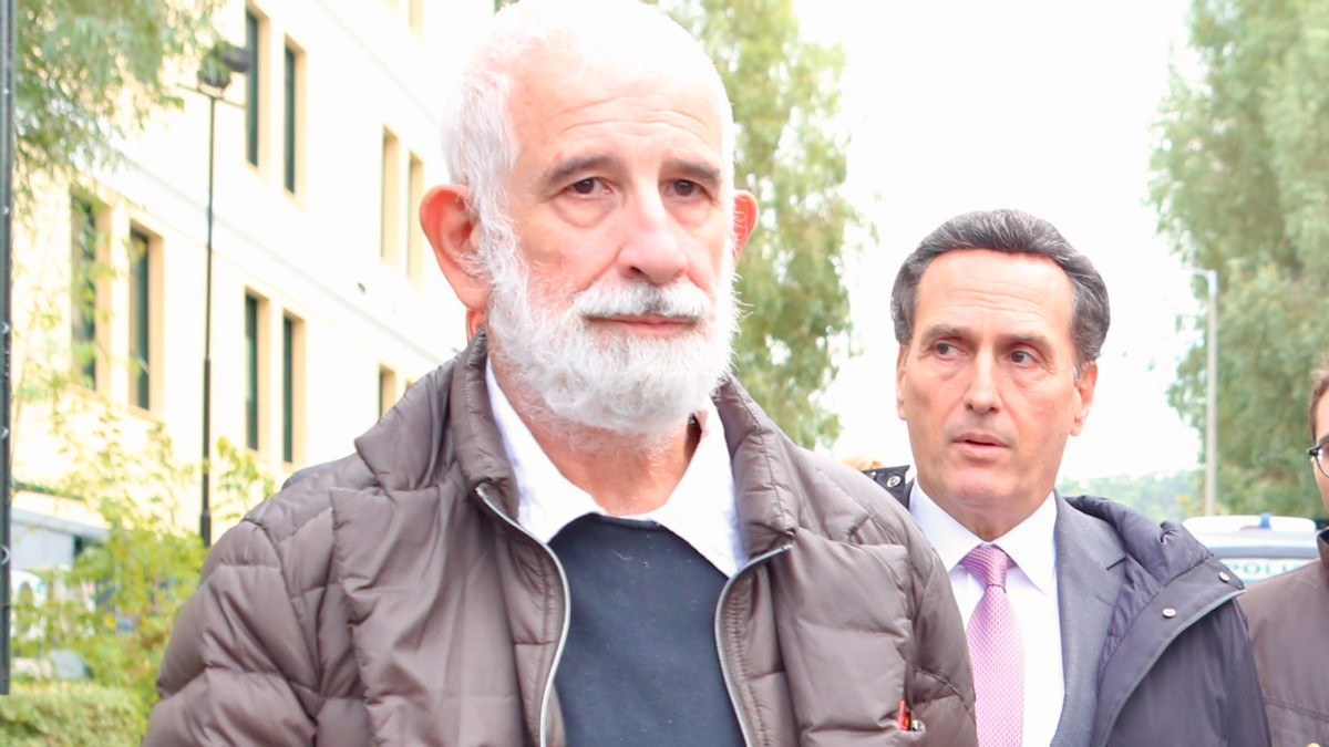 Πέτρος Φιλιππίδης
