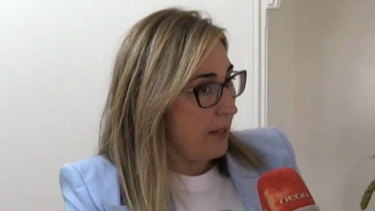 Στέλλα Αραμπατζή
