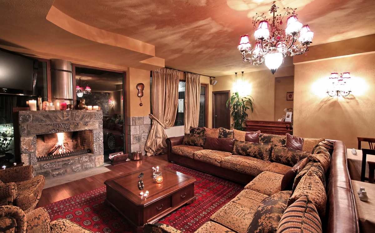 Aiora Suites