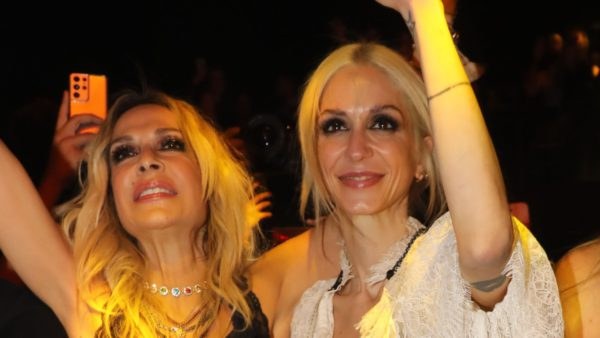 Σοφία Καρβέλα, Άννα Βίσση