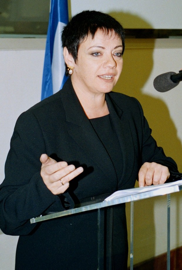 Μαλβίνα Κάραλη – Διονύσης Χαριτόπουλος: Το δάγκωμα στην πρώτη συνάντηση, ο θυελλώδης γάμος και η υπόσχεση στο νοσοκομείο
