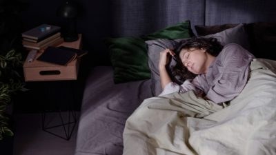 Γυναίκα σε κατάσταση ύπνου