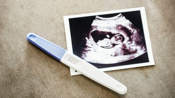 Αποκλειστικό: Έγκυος αγαπημένη Ελληνίδα παρουσιάστρια!